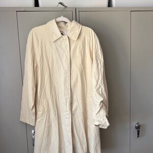 Burberry Cream lightweight Coat womens size large